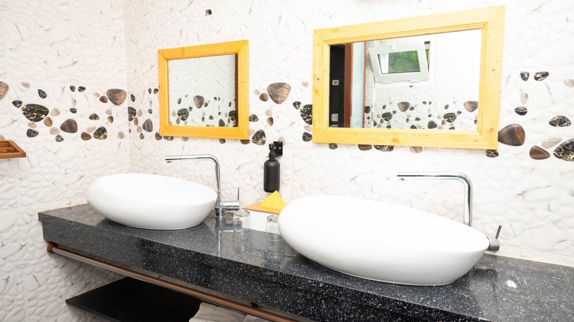 Jade Hotel And Spa Bandrele المظهر الخارجي الصورة